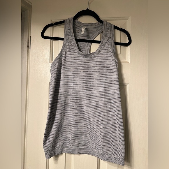 Athleta Green Scoop Neck Sleeveless Tank Top - Picture 11 of 12